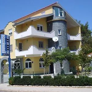 San , Sukošan Horvátország